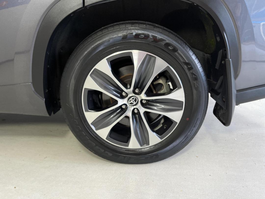 Photo '11' of Toyota Highlander Photo '11' of Toyota Highlander