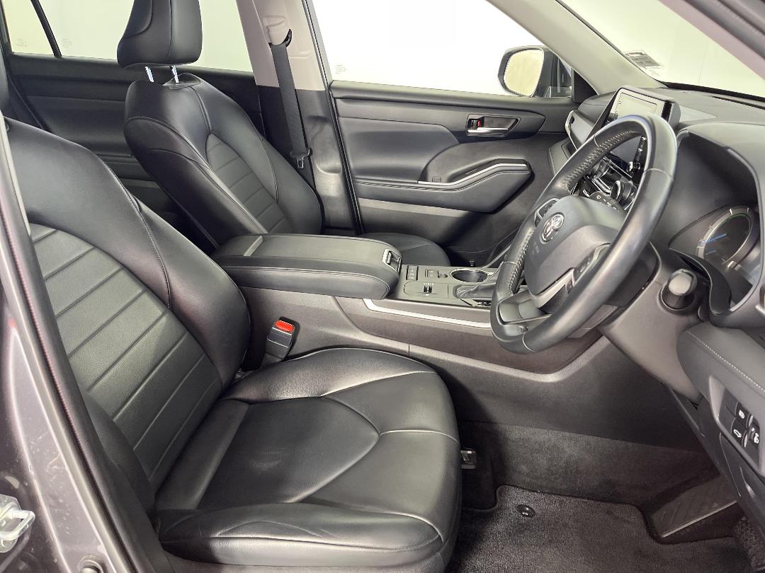 Photo '16' of Toyota Highlander Photo '16' of Toyota Highlander