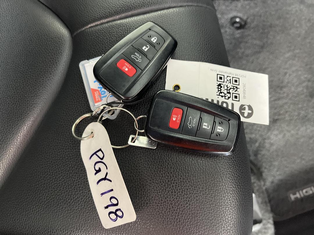 Photo '22' of Toyota Highlander Photo '22' of Toyota Highlander