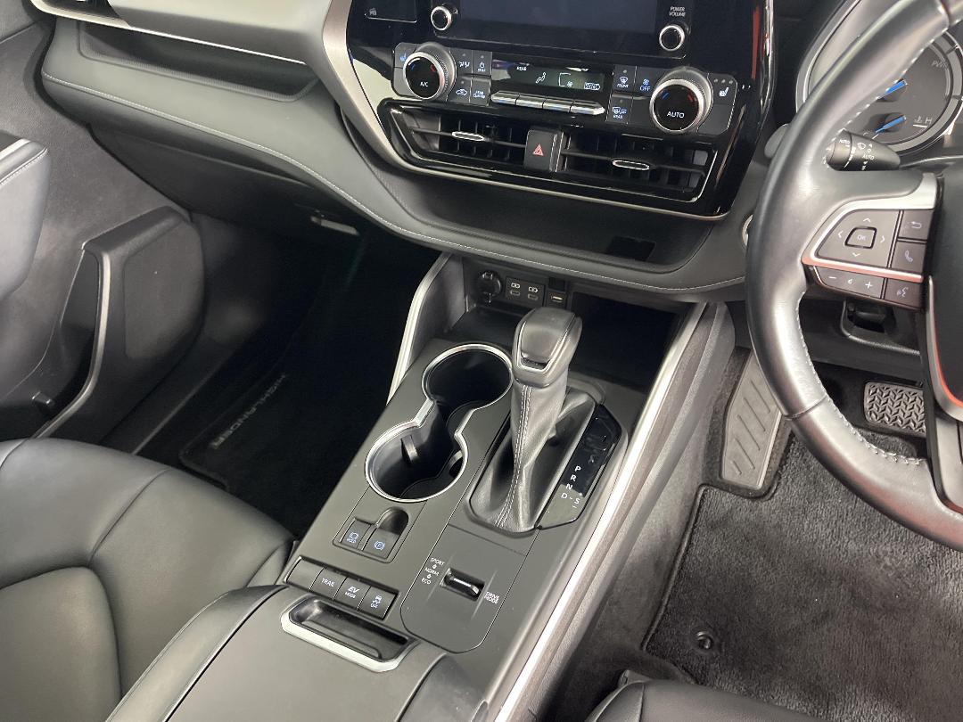 Photo '18' of Toyota Highlander Photo '18' of Toyota Highlander