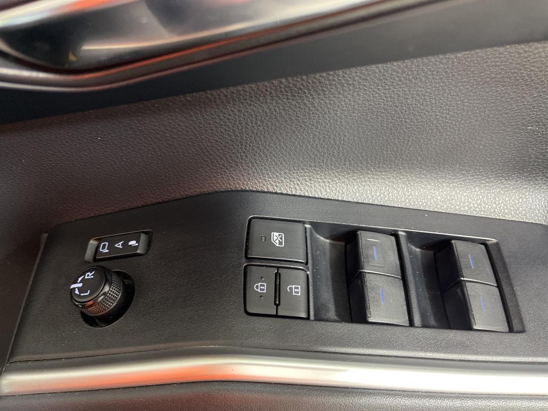 Photo '27' of Toyota Highlander Photo '27' of Toyota Highlander