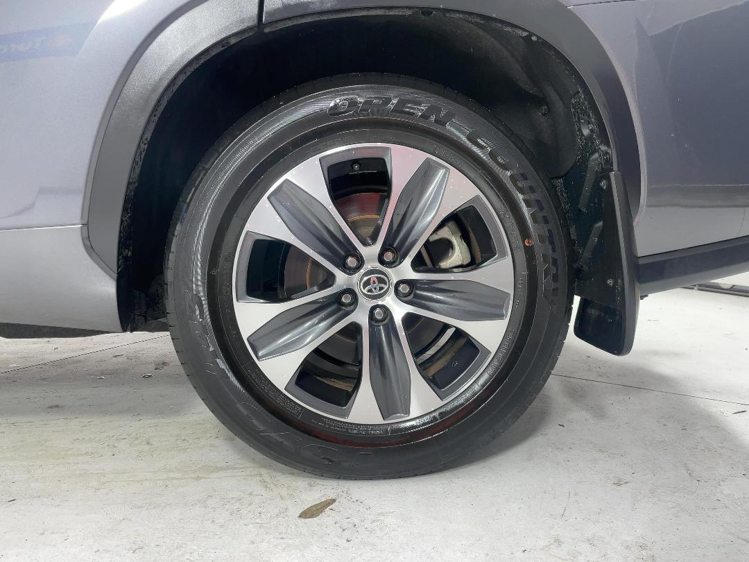 Photo '11' of Toyota Highlander