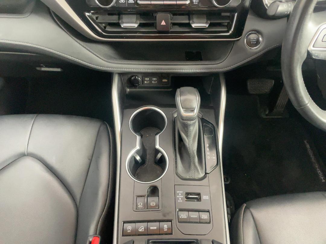 Photo '18' of Toyota Highlander