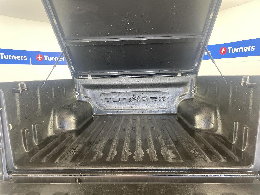 Photo '14' of Toyota Hilux