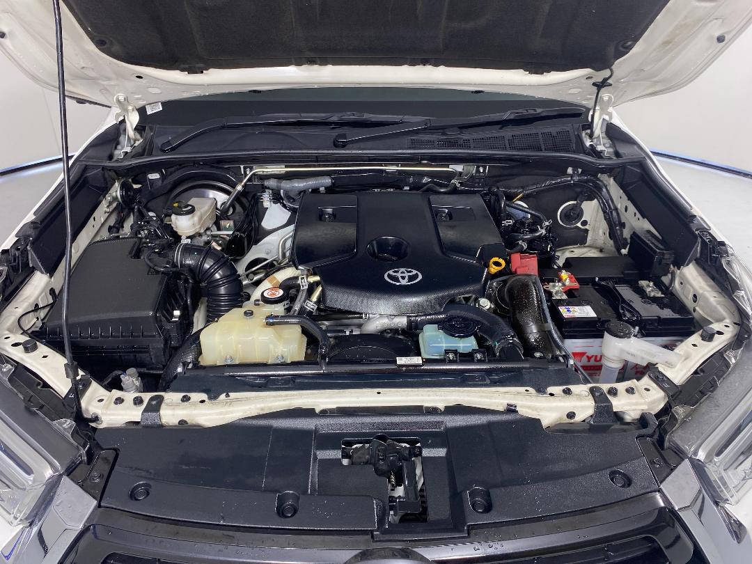 Photo '13' of Toyota Hilux