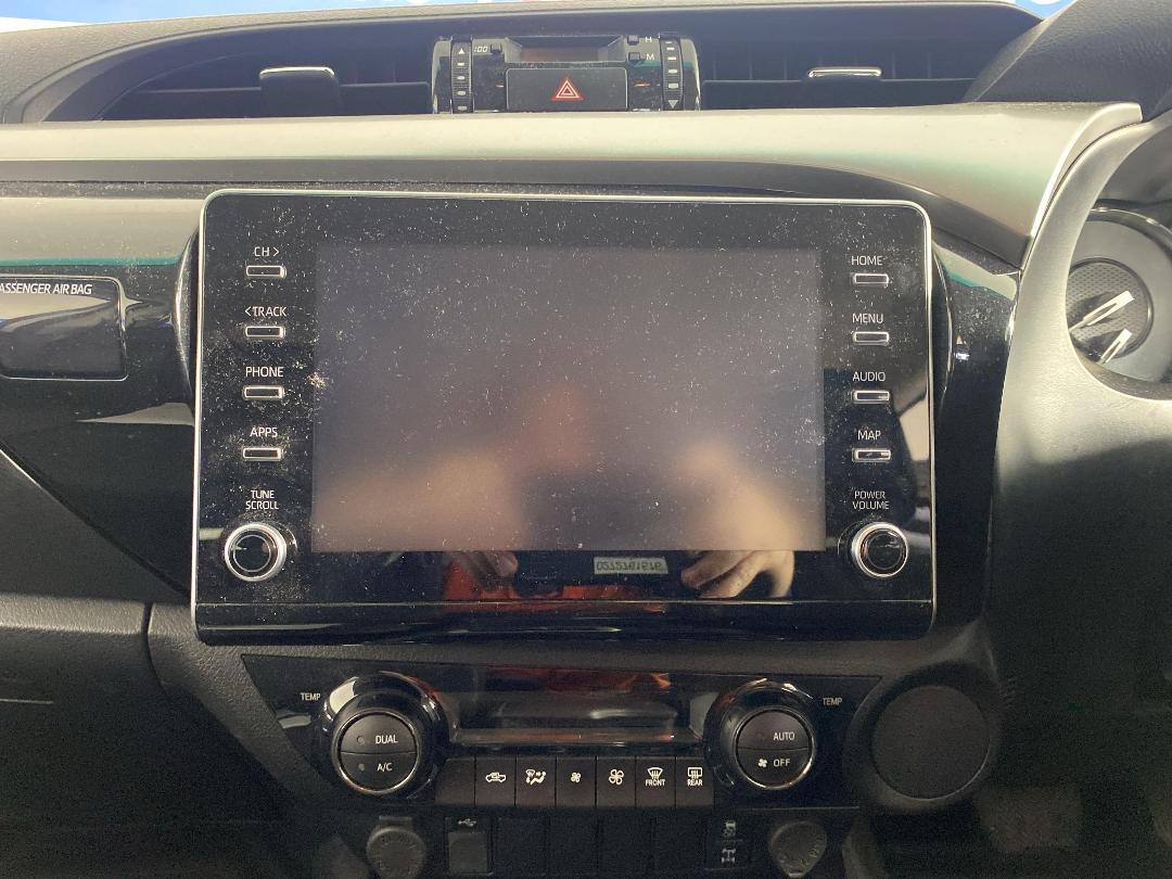 Photo '18' of Toyota Hilux