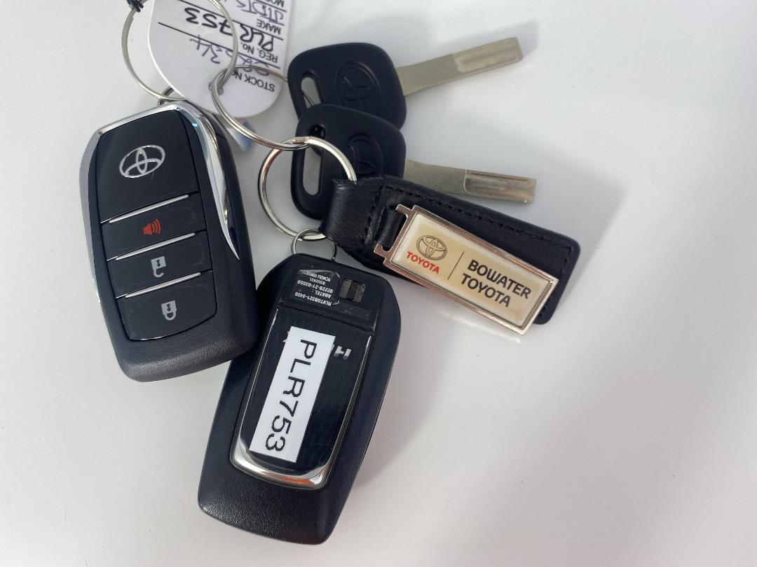 Photo '22' of Toyota Hilux