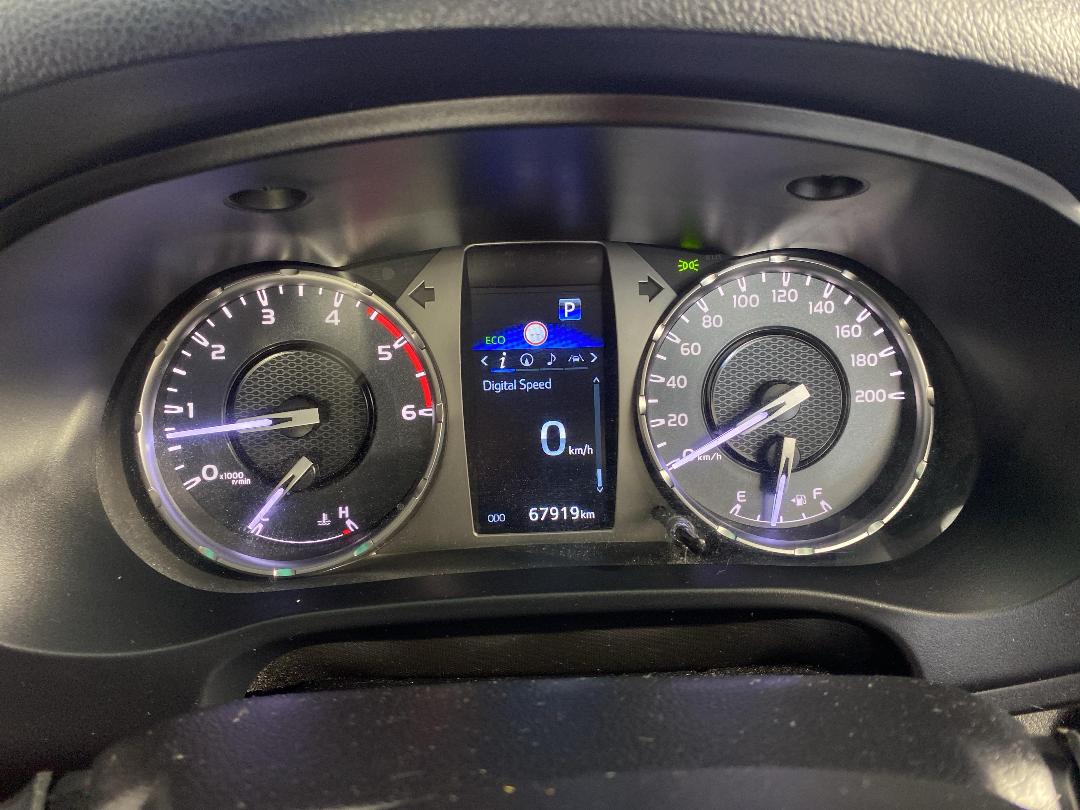 Photo '21' of Toyota Hilux