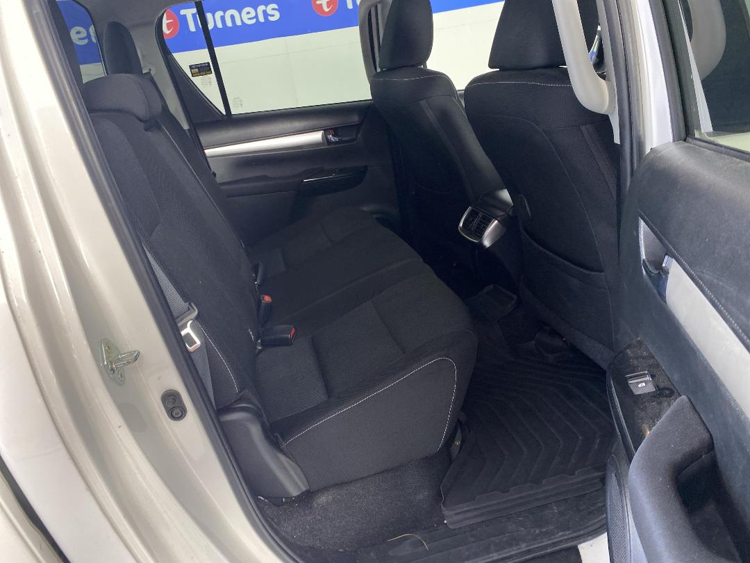 Photo '20' of Toyota Hilux