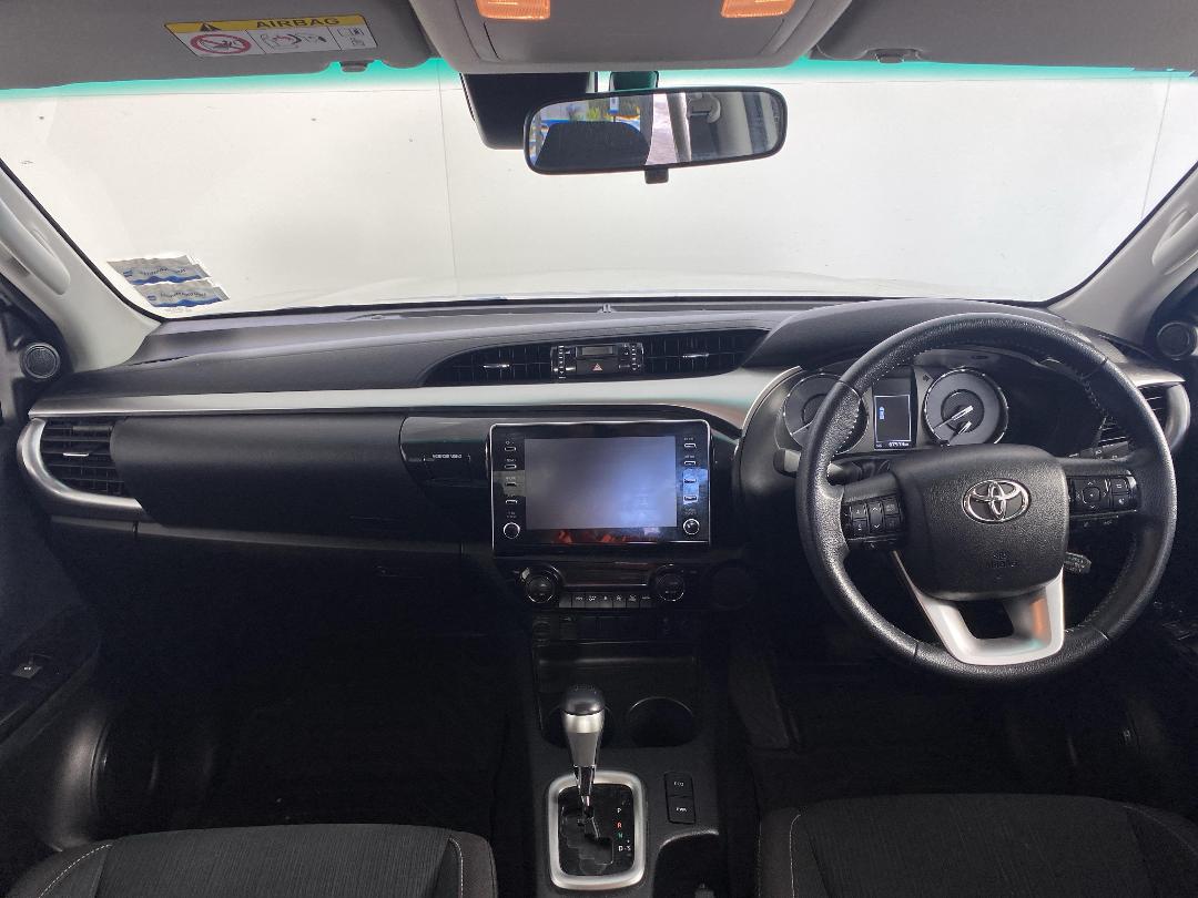 Photo '17' of Toyota Hilux