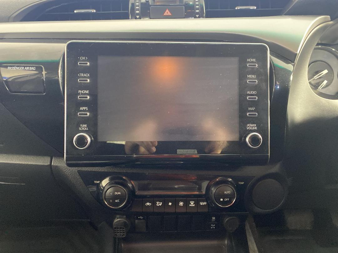 Photo '18' of Toyota Hilux