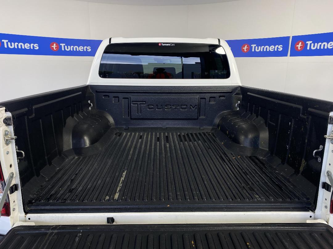 Photo '14' of Toyota Hilux