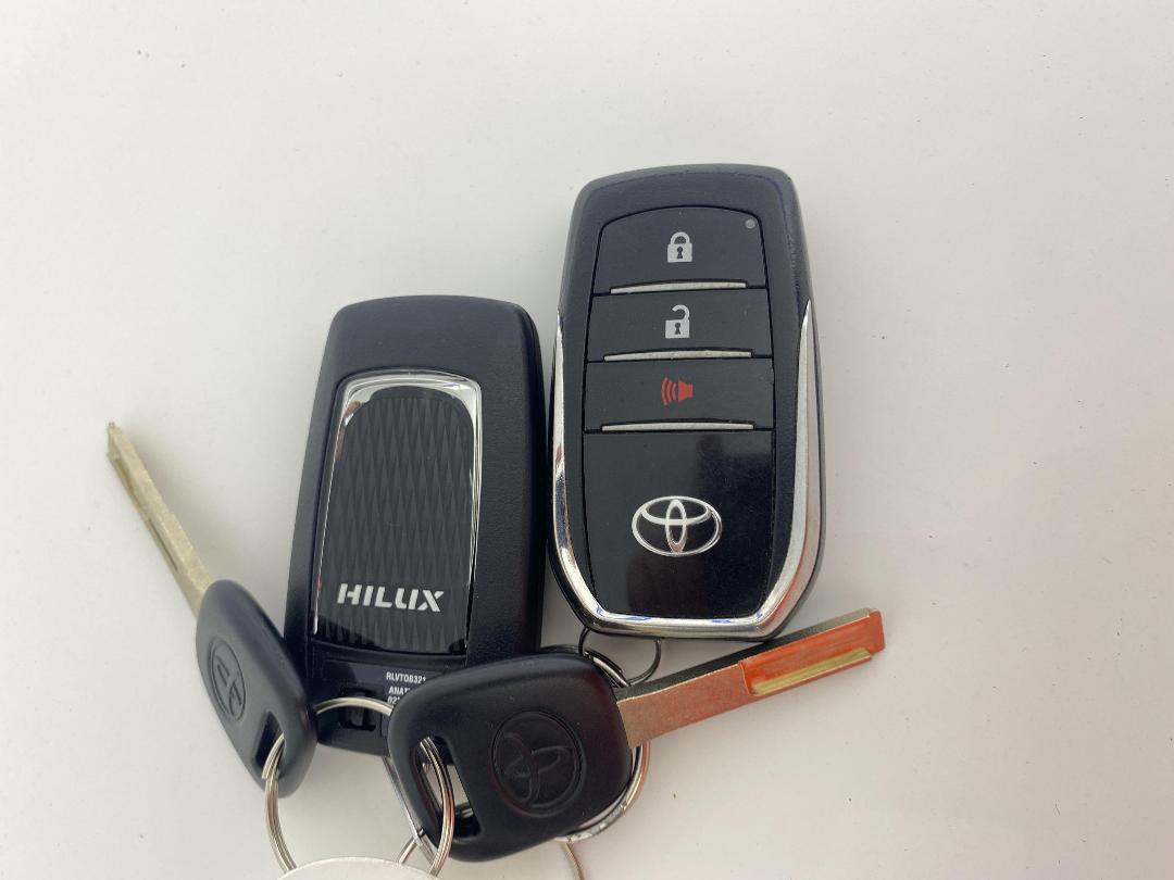 Photo '22' of Toyota Hilux