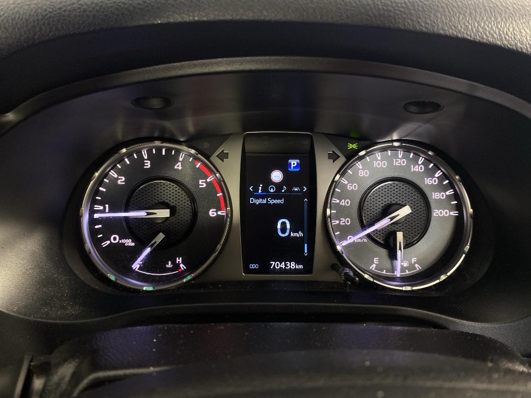 Photo '21' of Toyota Hilux