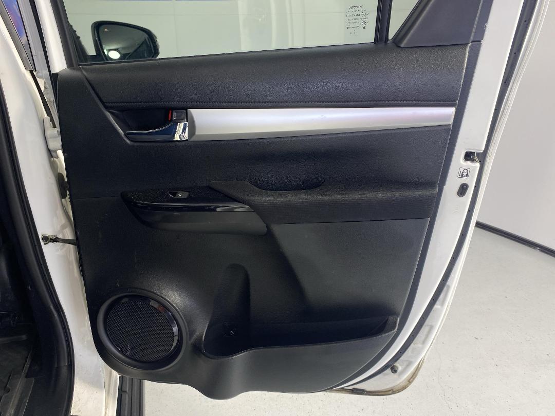 Photo '19' of Toyota Hilux