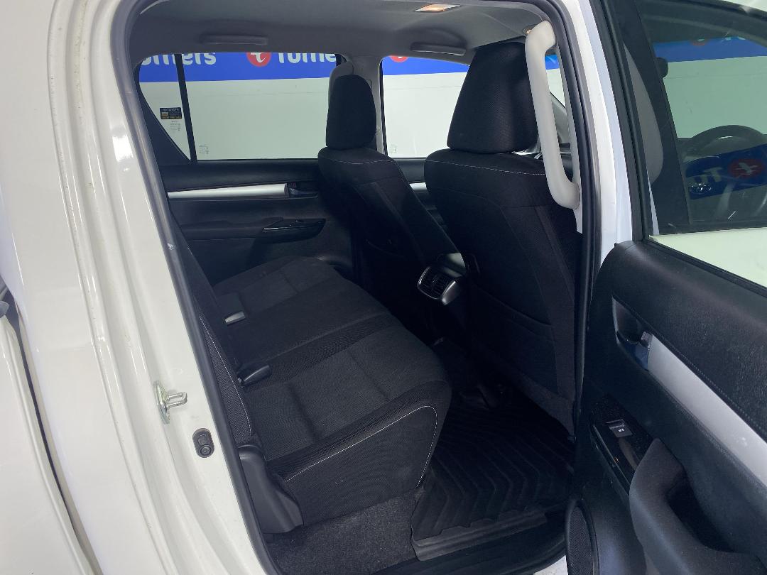 Photo '20' of Toyota Hilux