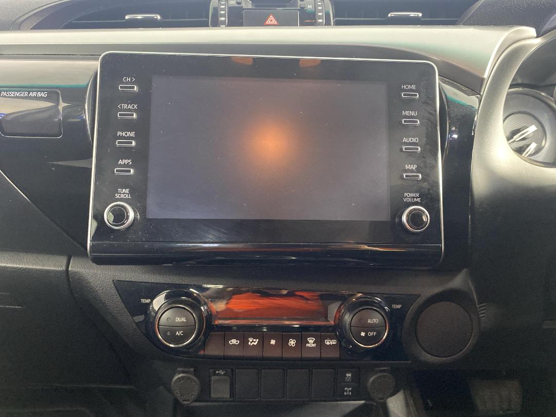 Photo '18' of Toyota Hilux