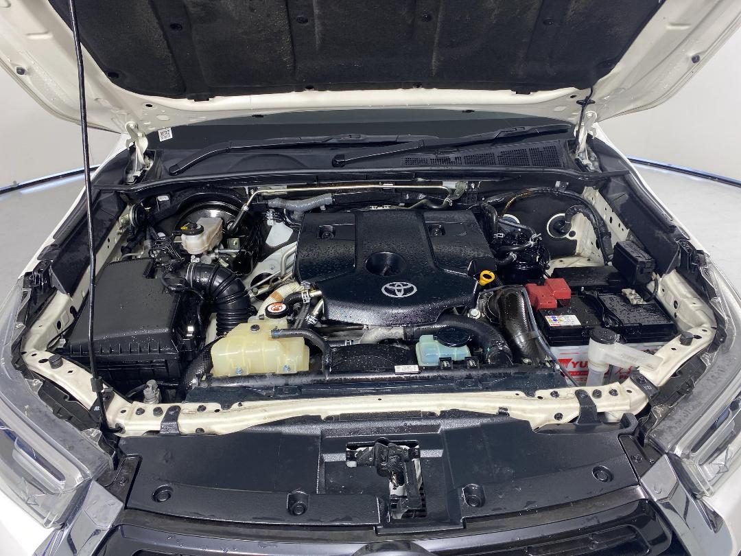 Photo '13' of Toyota Hilux