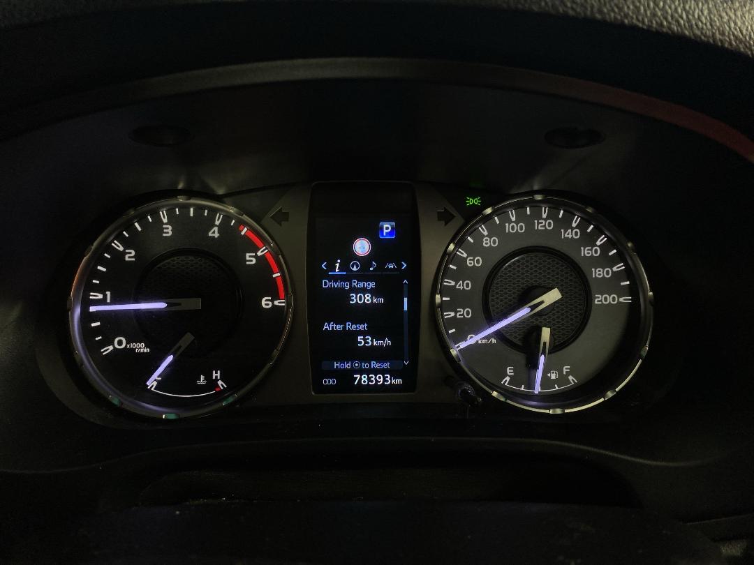 Photo '21' of Toyota Hilux