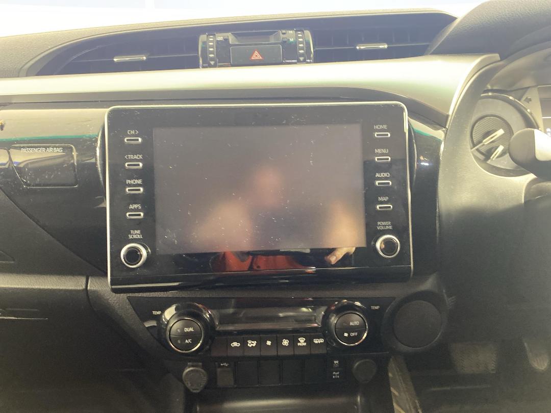 Photo '18' of Toyota Hilux