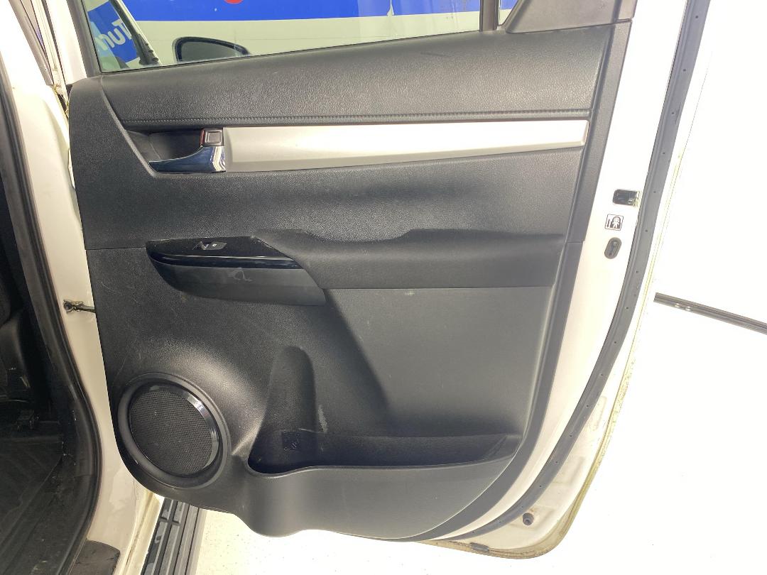 Photo '19' of Toyota Hilux