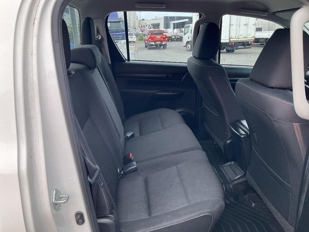 Photo '20' of Toyota Hilux