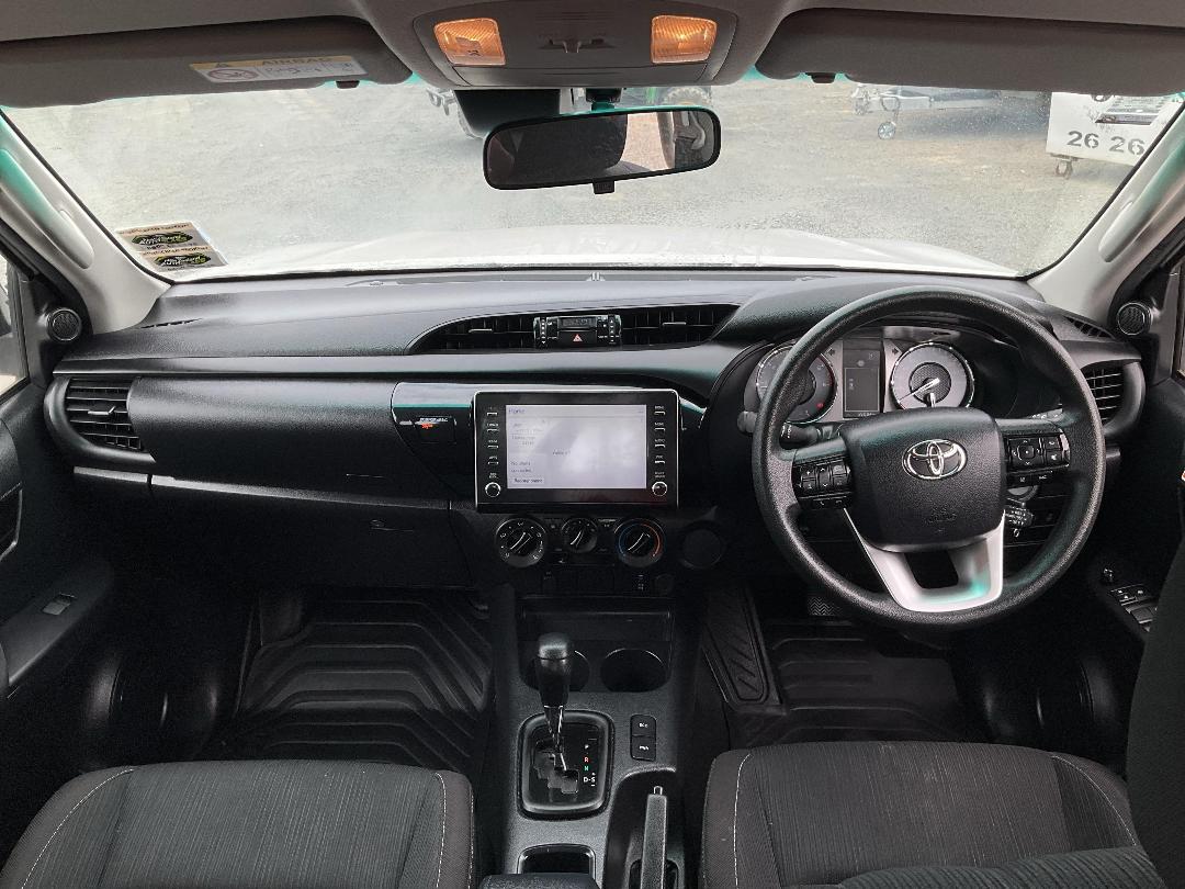 Photo '17' of Toyota Hilux