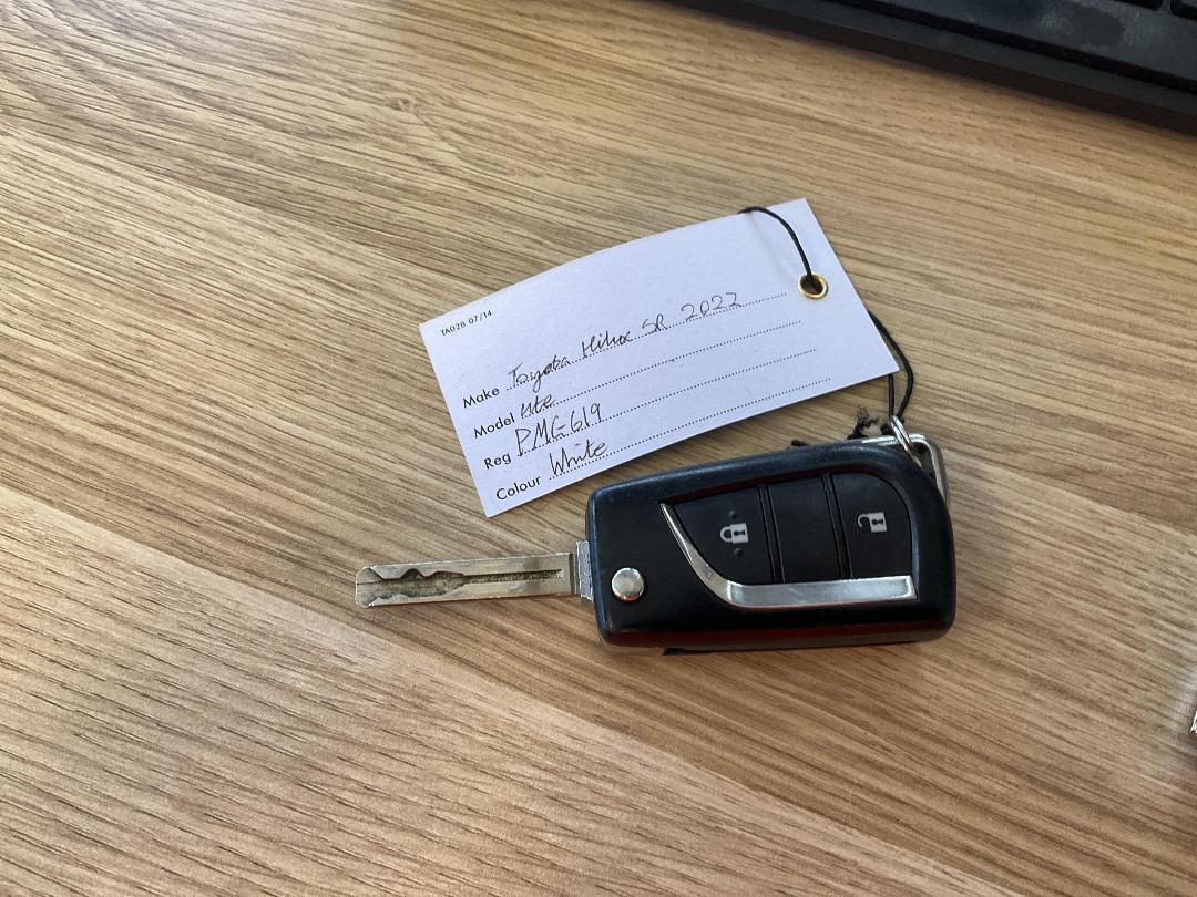 Photo '22' of Toyota Hilux