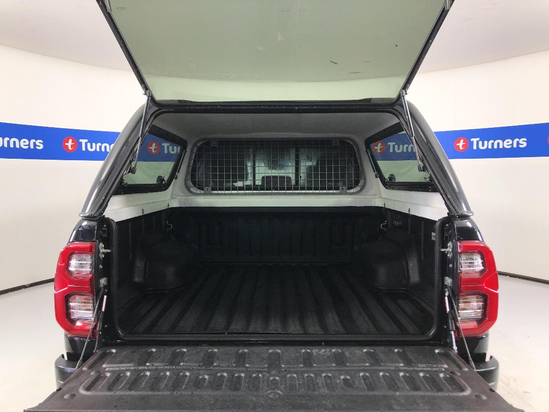 Photo '14' of Toyota Hilux