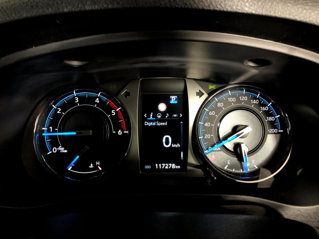 Photo '21' of Toyota Hilux