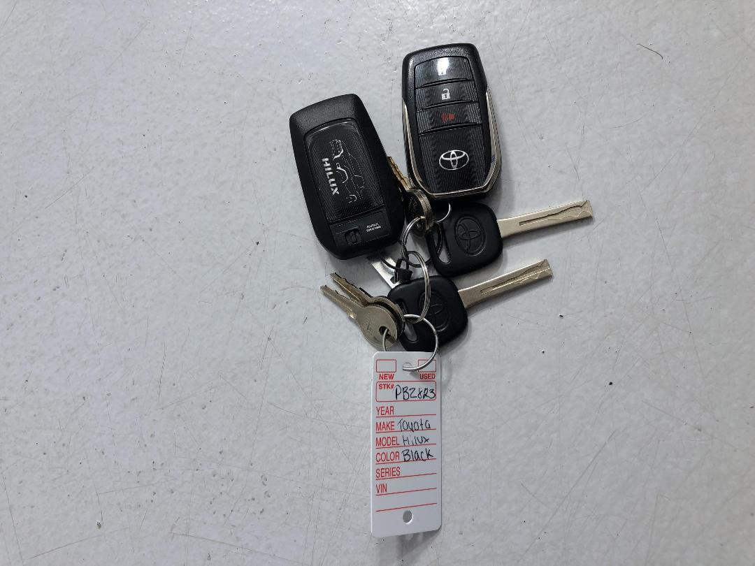 Photo '22' of Toyota Hilux