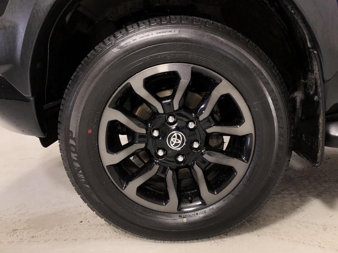 Photo '10' of Toyota Hilux