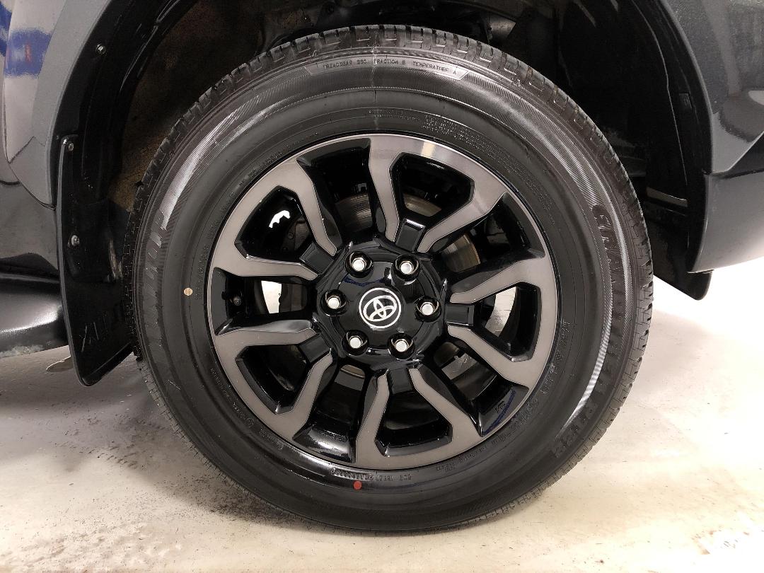 Photo '9' of Toyota Hilux