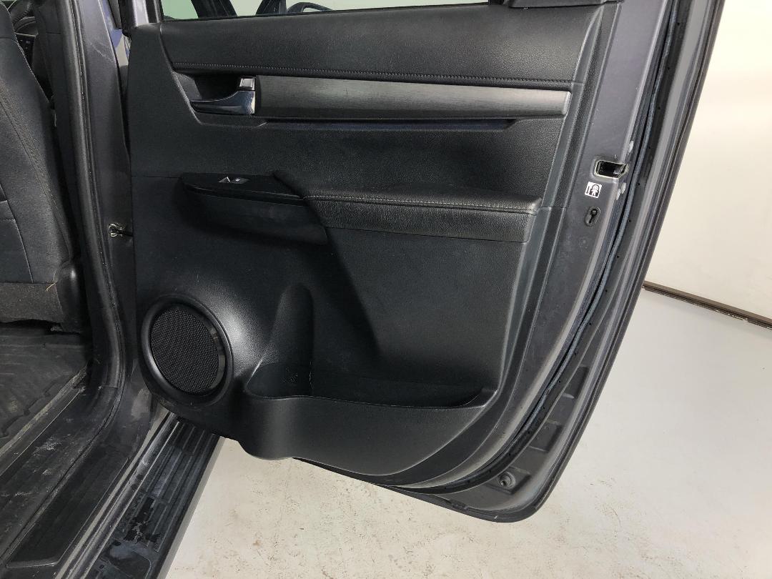 Photo '19' of Toyota Hilux