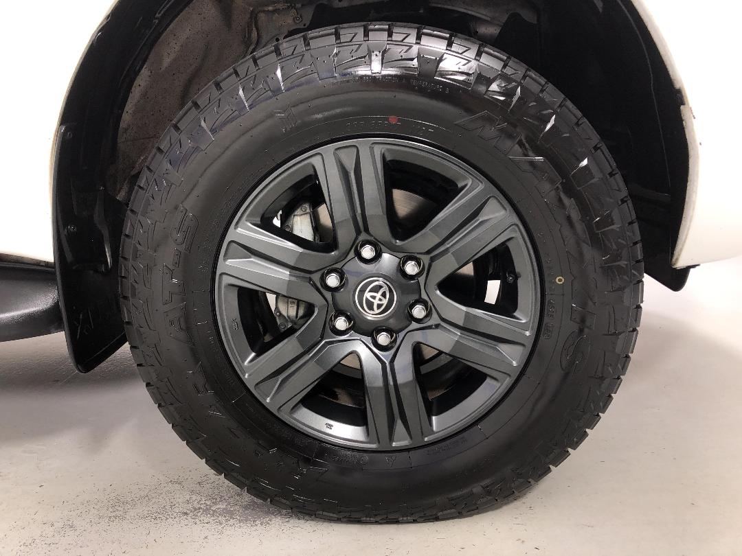 Photo '9' of Toyota Hilux