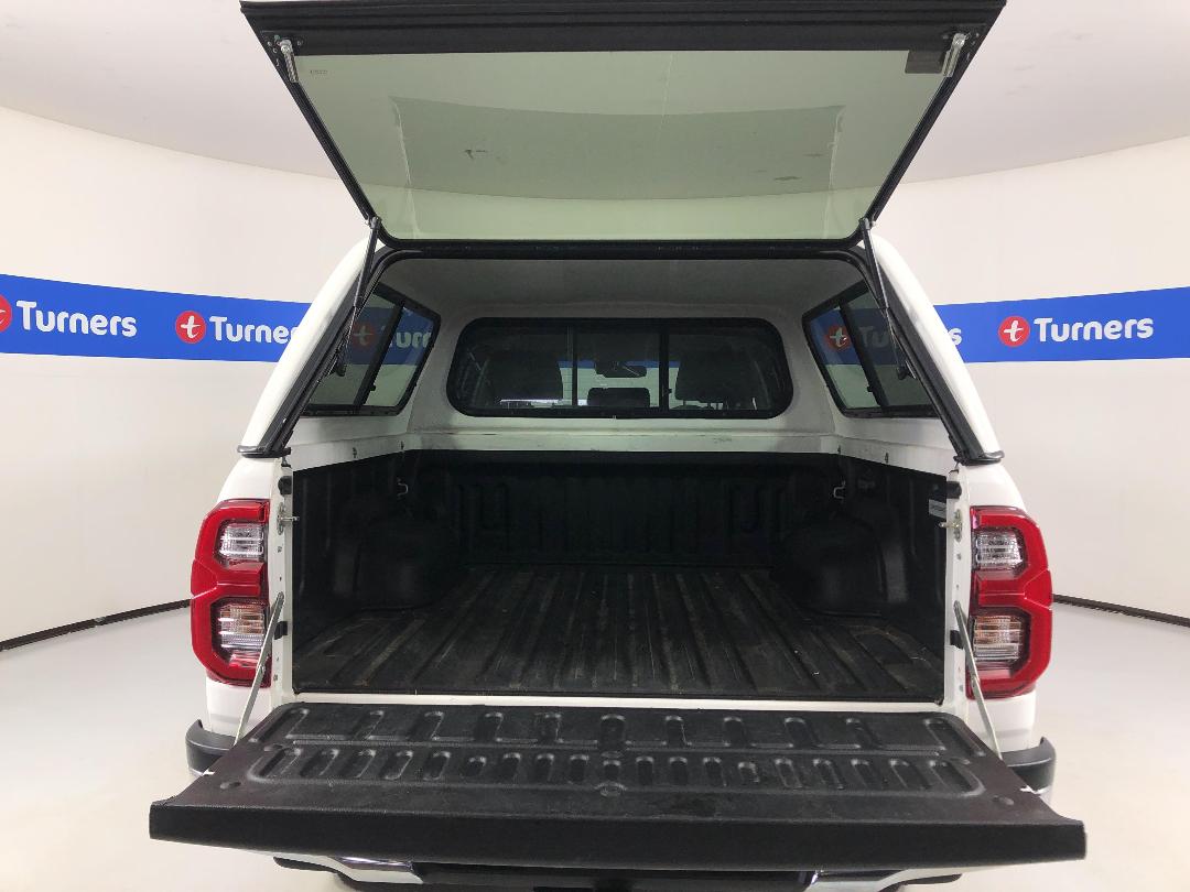 Photo '14' of Toyota Hilux