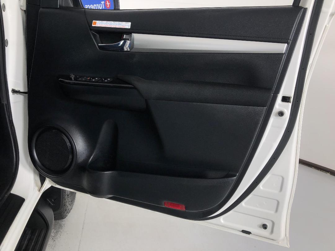 Photo '15' of Toyota Hilux