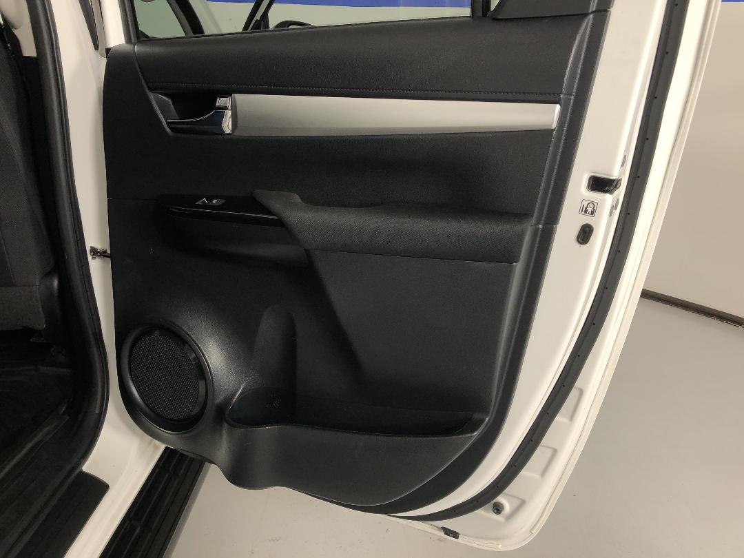 Photo '19' of Toyota Hilux