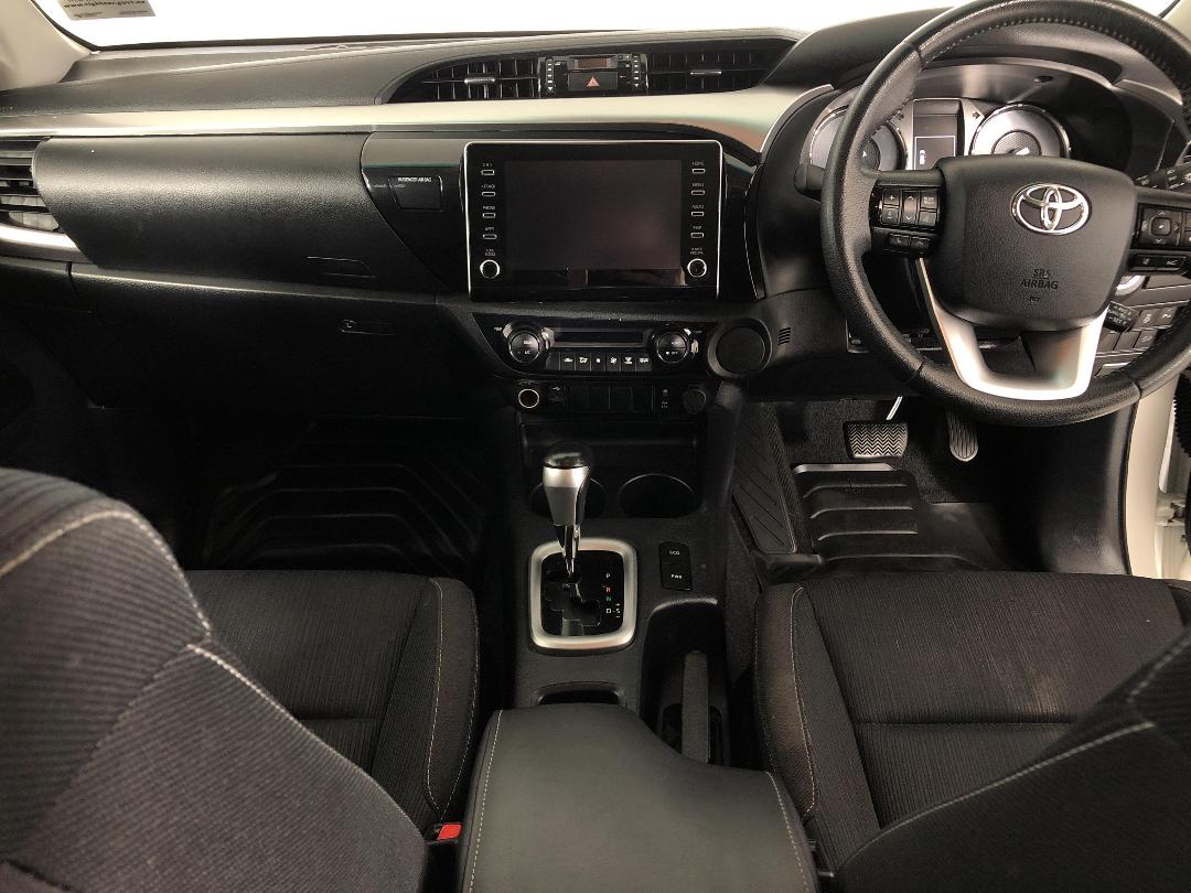 Photo '17' of Toyota Hilux