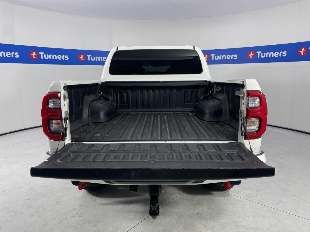 Photo '14' of Toyota Hilux