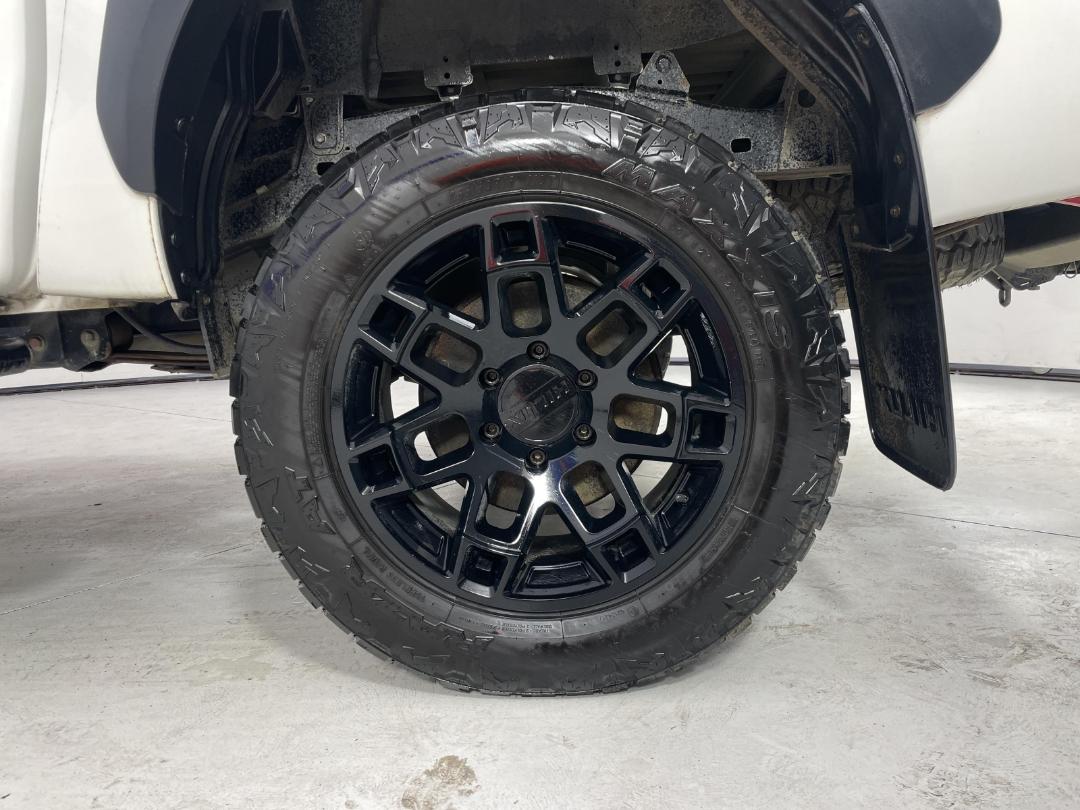 Photo '11' of Toyota Hilux