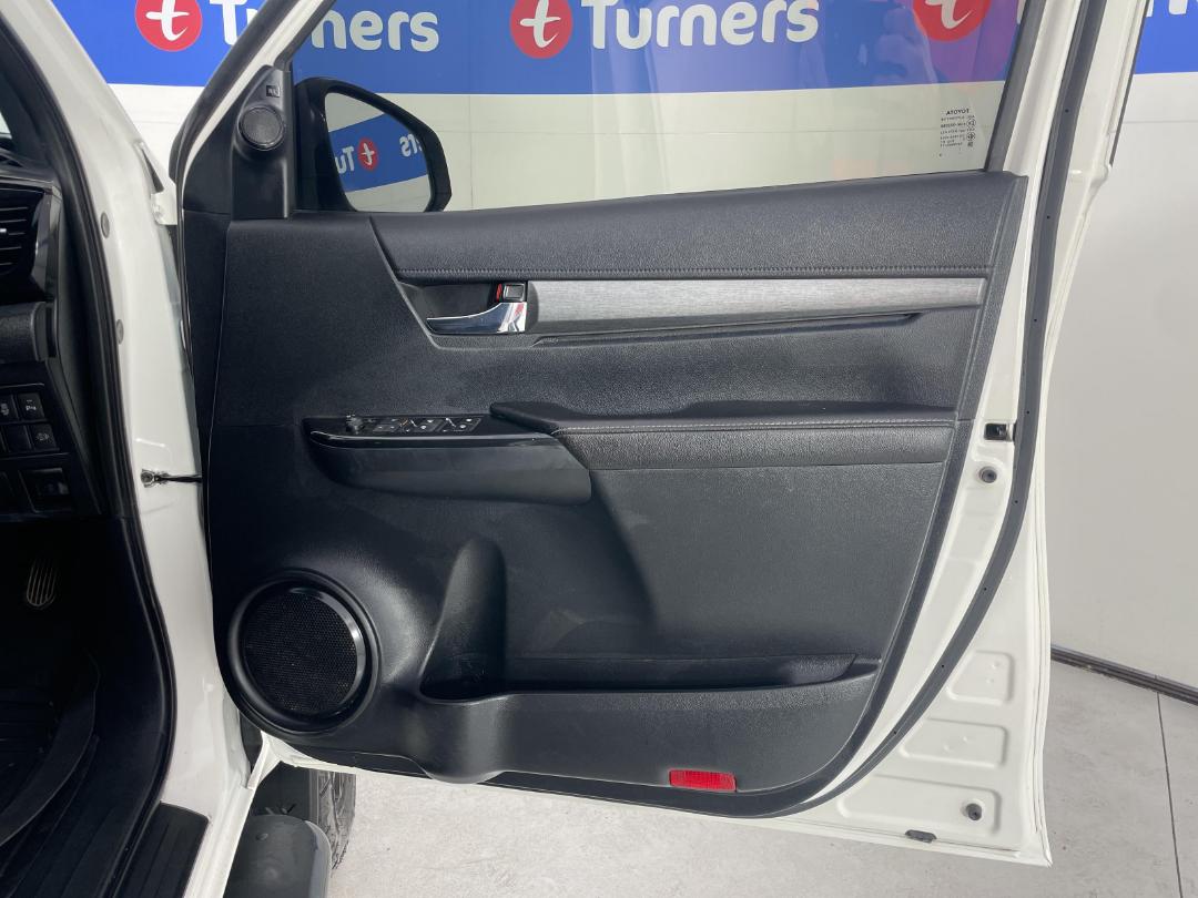 Photo '15' of Toyota Hilux