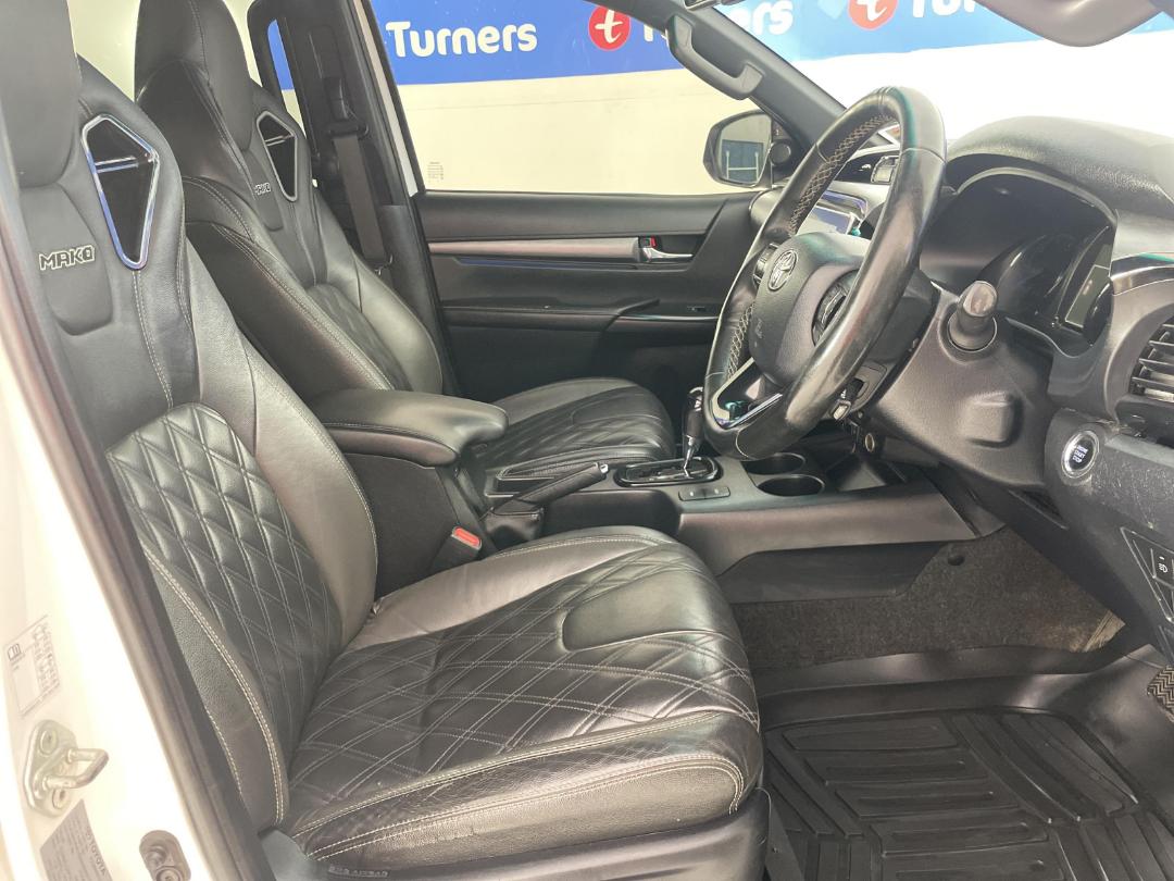 Photo '16' of Toyota Hilux