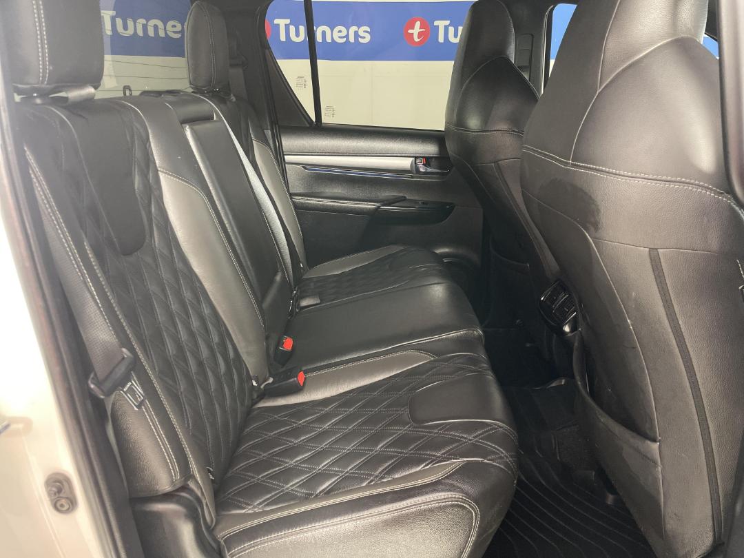 Photo '20' of Toyota Hilux