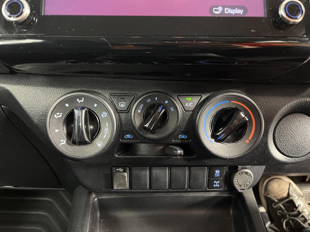 Photo '30' of Toyota Hilux Photo '30' of Toyota Hilux