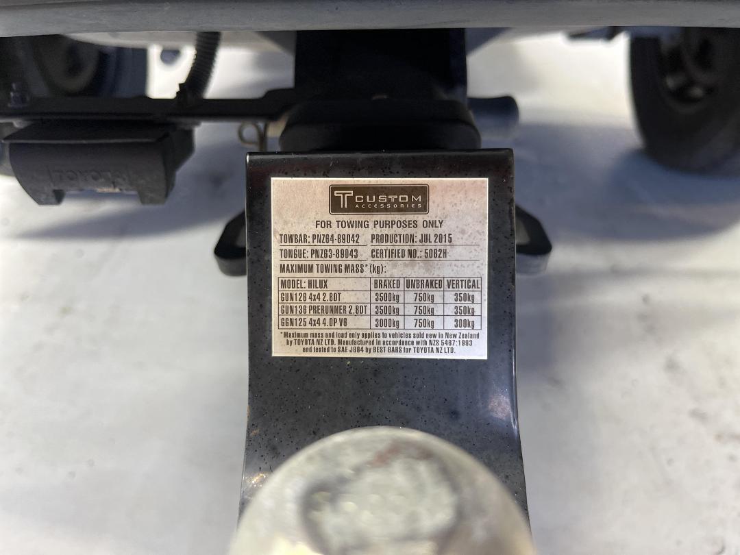 Photo '35' of Toyota Hilux Photo '35' of Toyota Hilux