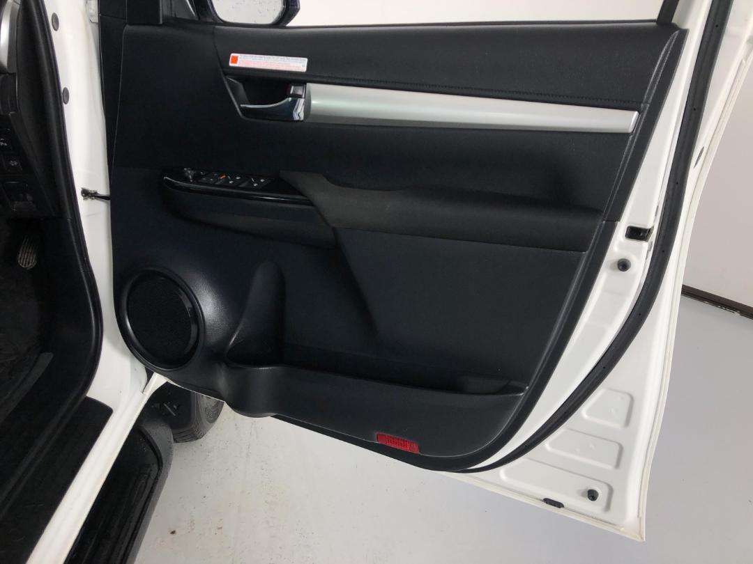 Photo '15' of Toyota Hilux