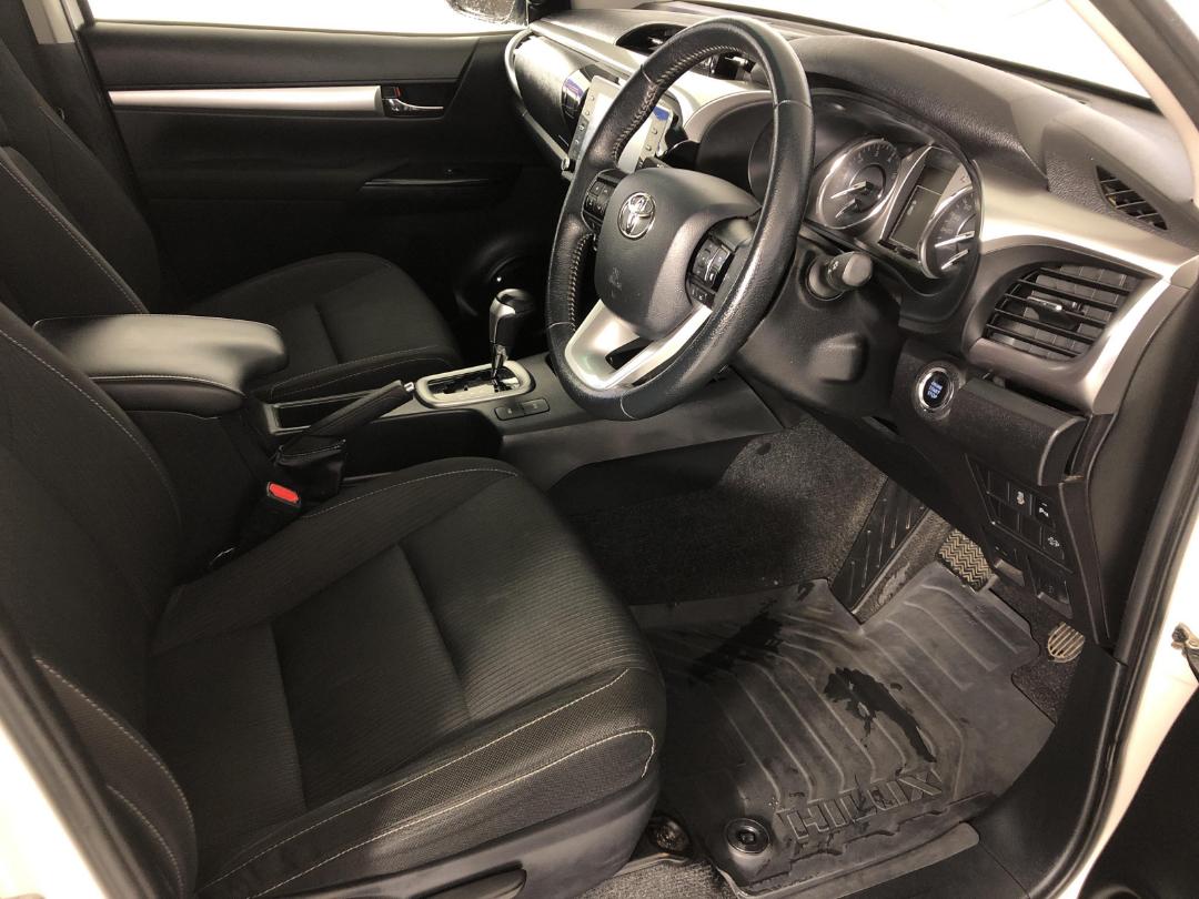 Photo '16' of Toyota Hilux