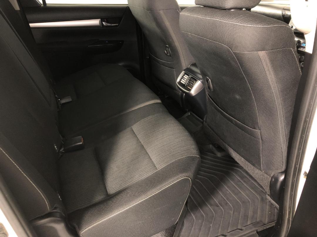 Photo '20' of Toyota Hilux