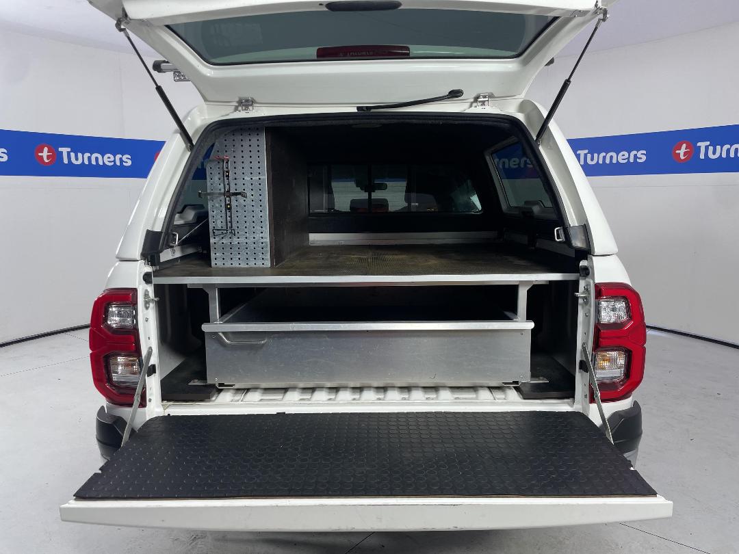 Photo '14' of Toyota Hilux